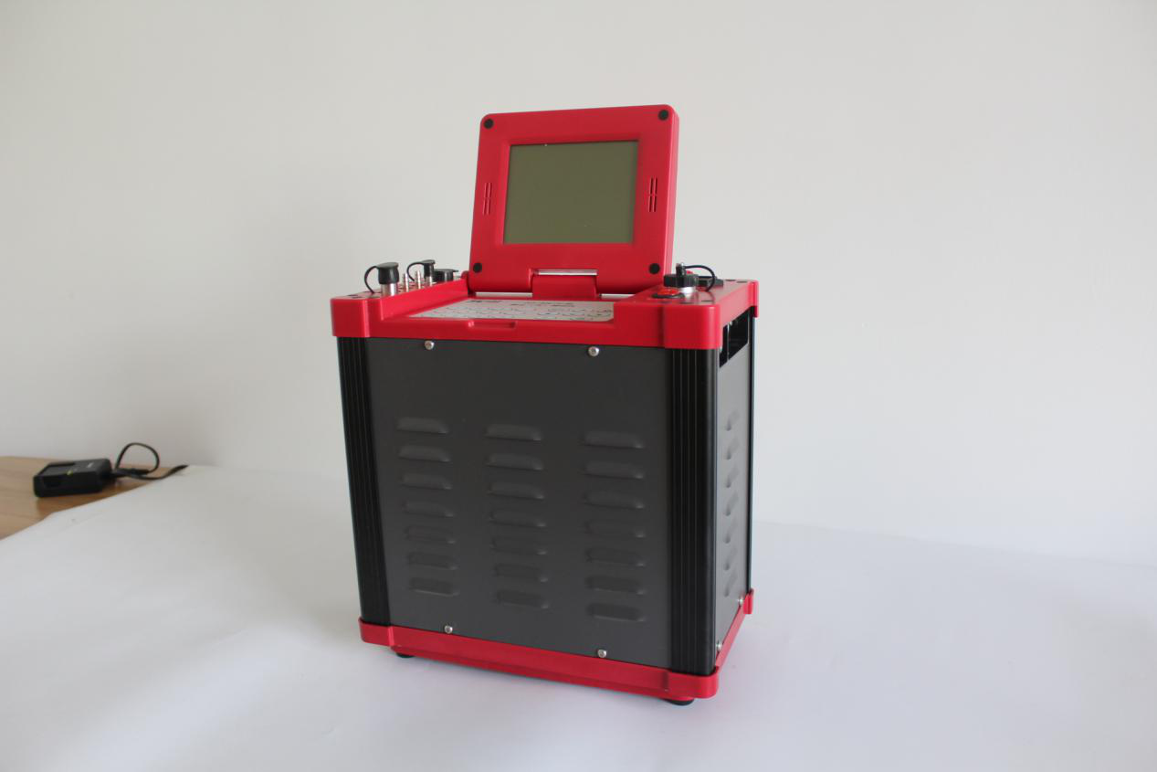 固定污染源的有組織排放，主要是指煙道、煙囪及排氣筒等排放的有害物質(zhì)，其中鍋爐是大氣固定污染源的主要排放裝置之一；隨著人類生產(chǎn)的發(fā)展，生活的繁榮尤其是現(xiàn)代工業(yè)、農(nóng)業(yè)以及能源的發(fā)展，大氣固定污染源排放的污染物給環(huán)境造成的危害已日趨明顯。污染物的種類主要有：煙塵、二氧化碳、二氧化硫、一氧化碳、氮氧化物、硫化氫、氯氣、氯化氫、鹽酸霧、硫酸霧、鉻酸霧、氟化物以及重金屬等。 依據(jù)國標(biāo)GB/T 16157-1996檢測，排放污染物中的煙塵、氯氣、氯化氫、鹽酸霧、硫酸霧、鉻酸霧、氟化物以及重金屬等使用JCY-80E(S)進(jìn)行采樣，樣品帶回實驗室進(jìn)行分析；二氧化碳、二氧化硫、一氧化碳、氮氧化物、硫化氫等可以使用JCY-2進(jìn)行采樣也可以使用JCY-80E(S)或者JCY-80B進(jìn)行現(xiàn)場直測，當(dāng)場測出濃度；所有過程嚴(yán)格按照標(biāo)準(zhǔn)執(zhí)行，保證數(shù)據(jù)準(zhǔn)確度。 以下為我公司部分檢測公司合作伙伴：